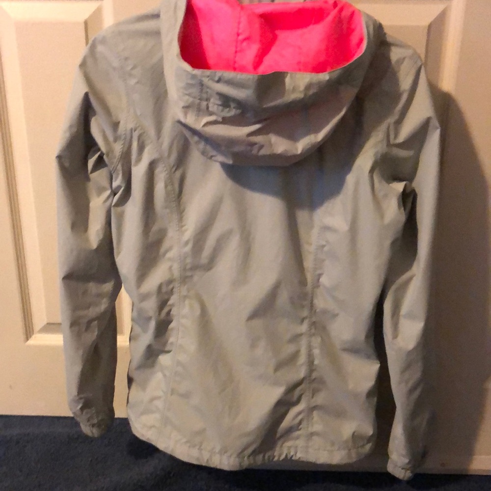 Women’s Northface Hyvent gray with pink waterproof jacket size Small. (S)